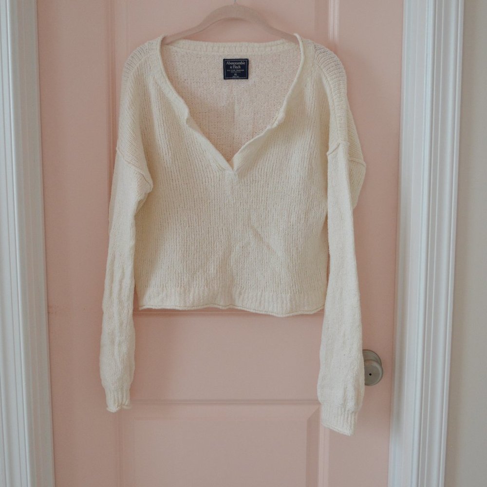 Abercrombie & Fitch V Neck Cream/Off White Crop Sweater